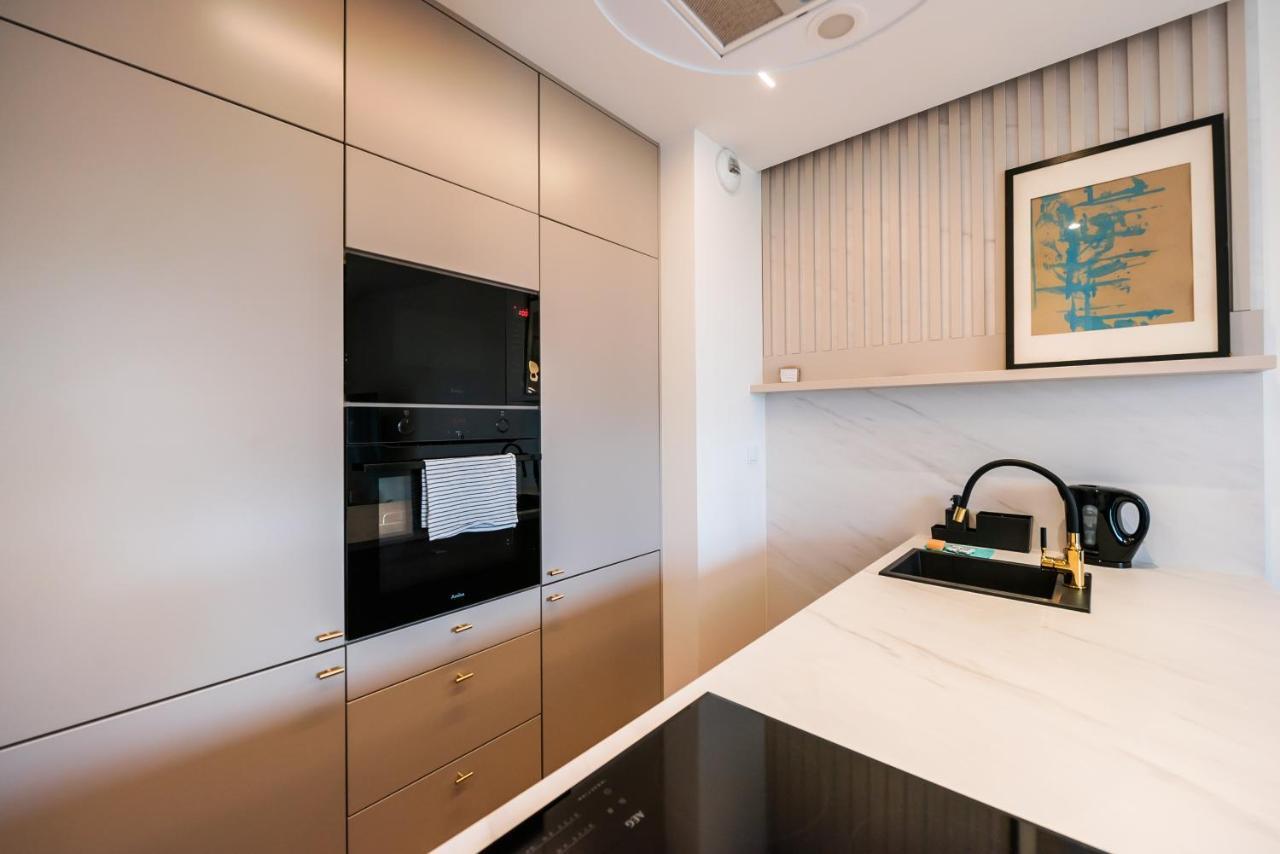 Wola Marble Apartment Warsaw Exterior photo